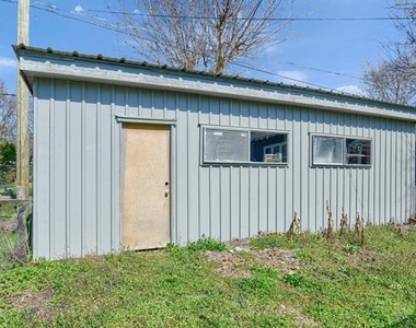 1115 W Bond Street - Photo Thumbnail 25