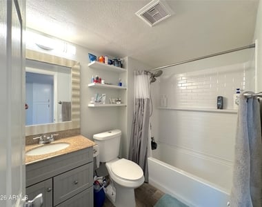 314 E Embassy Street - Photo Thumbnail 13