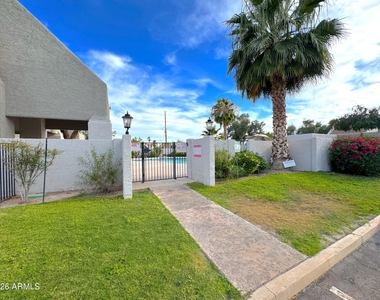 314 E Embassy Street - Photo Thumbnail 16