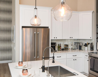 5921 E Grandview Road - Photo Thumbnail 5