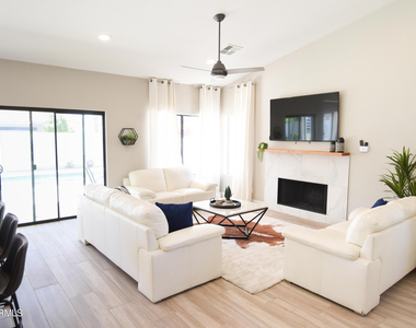 5921 E Grandview Road - Photo Thumbnail 6