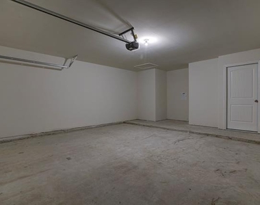 454 Stuart Lane - Photo Thumbnail 22
