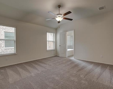 454 Stuart Lane - Photo Thumbnail 10