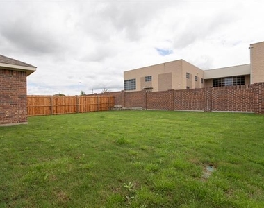 454 Stuart Lane - Photo Thumbnail 24