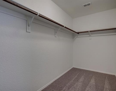 454 Stuart Lane - Photo Thumbnail 15