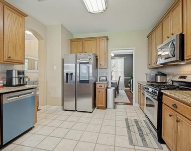 10017 Links Fairway Drive - Photo Thumbnail 7