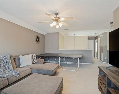 10017 Links Fairway Drive - Photo Thumbnail 9