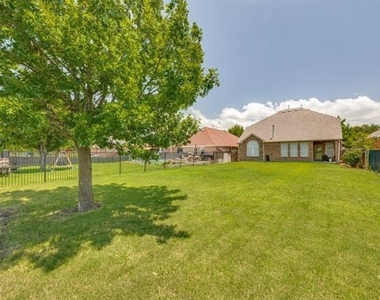 10017 Links Fairway Drive - Photo Thumbnail 20