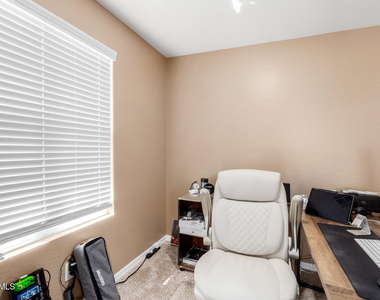 29380 N 122nd Glen - Photo Thumbnail 11