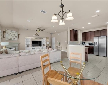 1820 Christopher Creek Drive - Photo Thumbnail 12