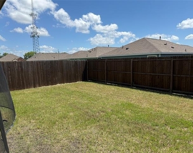 5507 Cavalcade Court - Photo Thumbnail 12