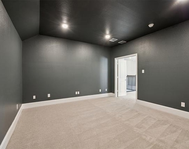 2521 Hampstead Lane - Photo Thumbnail 20