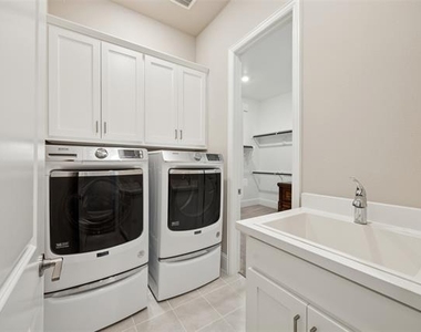 2521 Hampstead Lane - Photo Thumbnail 17