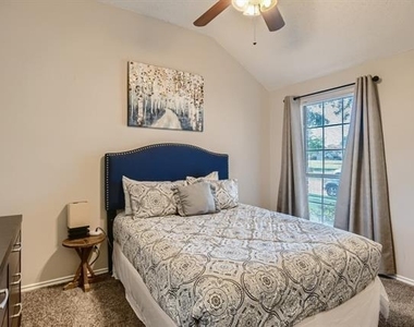 627 Meadowbrook Street - Photo Thumbnail 16