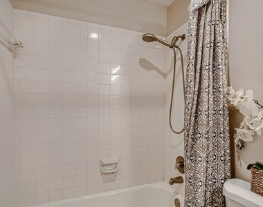 627 Meadowbrook Street - Photo Thumbnail 21