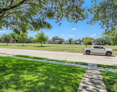 627 Meadowbrook Street - Photo Thumbnail 25