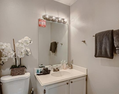 627 Meadowbrook Street - Photo Thumbnail 20