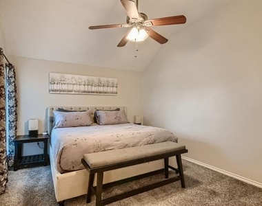 627 Meadowbrook Street - Photo Thumbnail 10