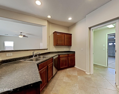 17573 W Lundberg Street - Photo Thumbnail 4