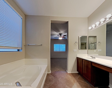 17573 W Lundberg Street - Photo Thumbnail 11