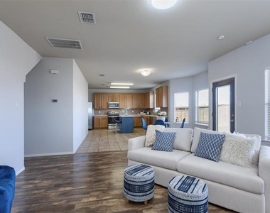14504 Eaglemont Drive - Photo Thumbnail 10