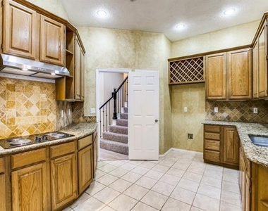 696 Allen Road - Photo Thumbnail 10