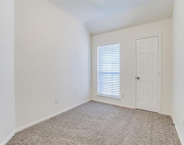 696 Allen Road - Photo Thumbnail 26