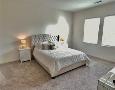 1725 Escondido Drive - Photo Thumbnail 8