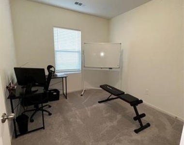 1725 Escondido Drive - Photo Thumbnail 18