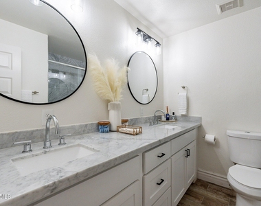 2033 E Harvard Drive - Photo Thumbnail 15