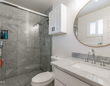 2033 E Harvard Drive - Photo Thumbnail 22
