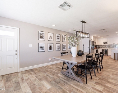 2033 E Harvard Drive - Photo Thumbnail 7