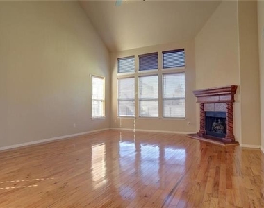 13393 Mondovi Drive - Photo Thumbnail 6