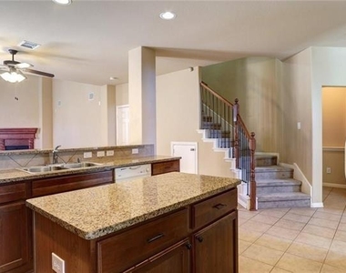 13393 Mondovi Drive - Photo Thumbnail 10