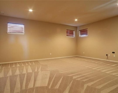 13393 Mondovi Drive - Photo Thumbnail 16