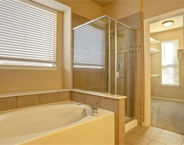 13393 Mondovi Drive - Photo Thumbnail 12