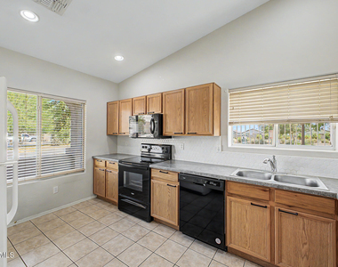 3442 S 96th Avenue - Photo Thumbnail 7