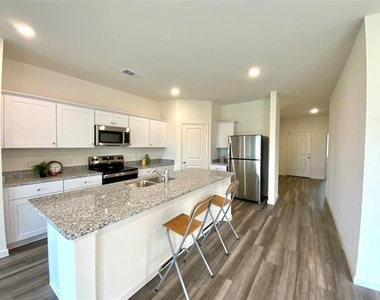 8248 Muscovy Drive - Photo Thumbnail 5
