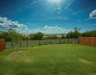 8248 Muscovy Drive - Photo Thumbnail 21
