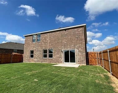 702 Camden Drive - Photo Thumbnail 37