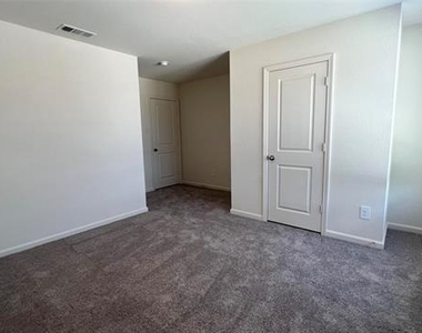 702 Camden Drive - Photo Thumbnail 23