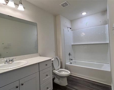 702 Camden Drive - Photo Thumbnail 32