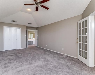 1633 San Francisco Street - Photo Thumbnail 17