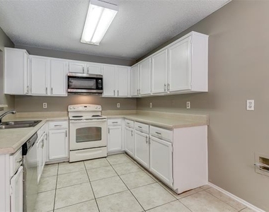 1633 San Francisco Street - Photo Thumbnail 11