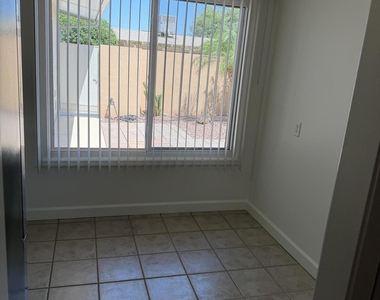 10833 W Santa Fe Drive - Photo Thumbnail 5