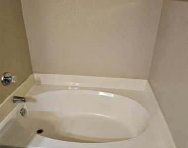 9290 Crimnson Court - Photo Thumbnail 12