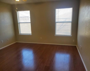 9290 Crimnson Court - Photo Thumbnail 10