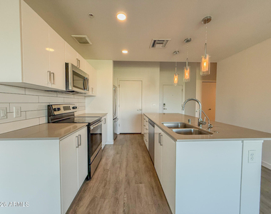 1130 N 2nd Street - Photo Thumbnail 2