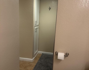 2941 N Oregon Street - Photo Thumbnail 11