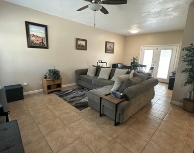 2941 N Oregon Street - Photo Thumbnail 2
